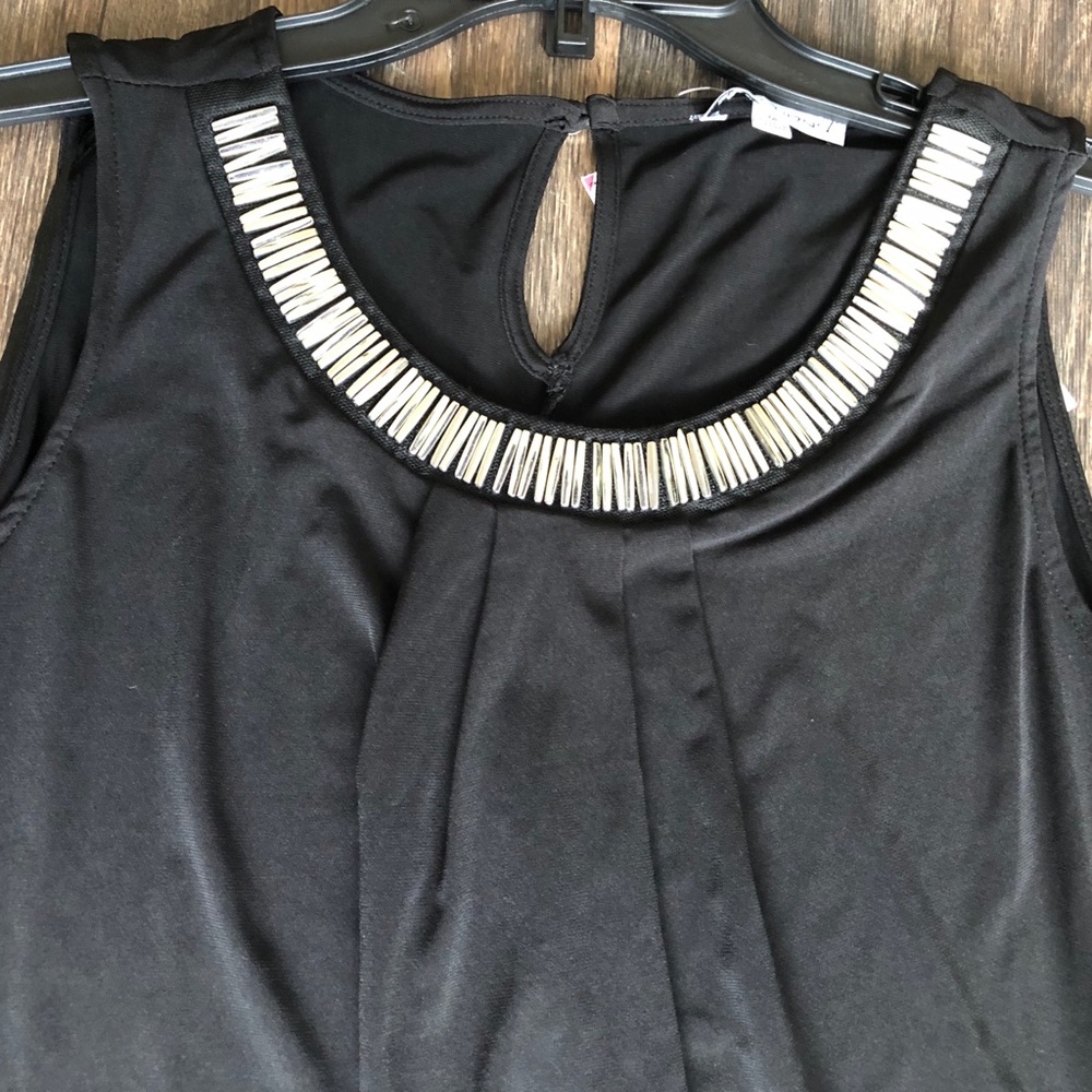 Notations Sleeveless Top